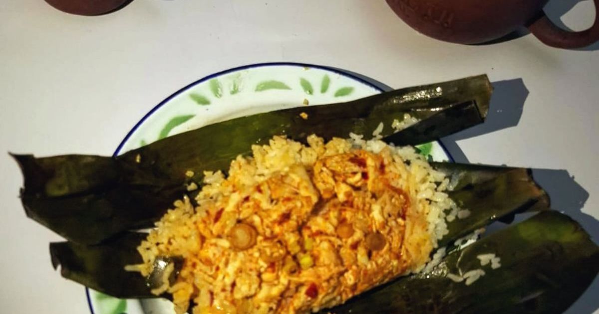 Nasi Bakar isi Ayam Suwir Pedas