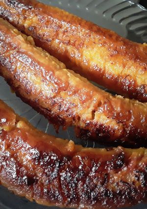 Una foto de Plátanos🍌 maduros dorados en olla a presión🍯!!!
