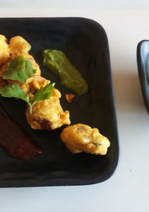 A picture of Cauliflower fritters.
