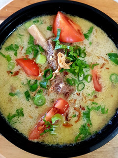 A picture of SOTO BETAWI KUAH SANTAN (SPICED SOUP).