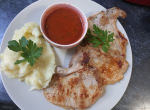 Foto principal de Chuletas de cerdo con salsa de Oporto y naranja