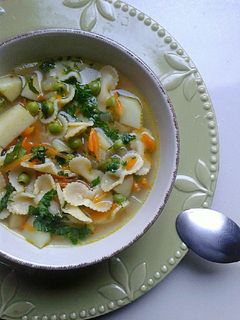 Una foto de Sopa de Verduras con Fideos