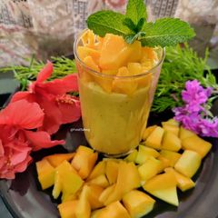 A picture of Mango Lassi.