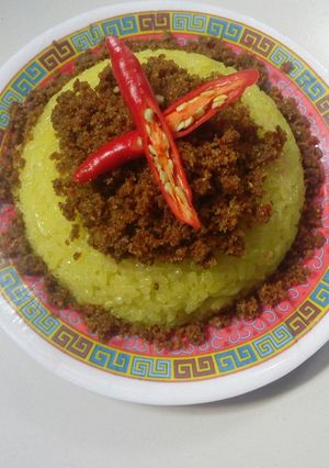 Foto resep Ketan kuning serundeng pedas