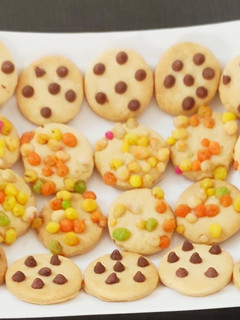 குக்கீஸ் (Cookies recipe in tamil) செய்முறை முக்கிய புகைப்படம்