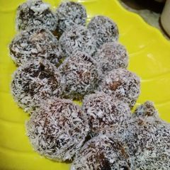 A picture of Coconut dates balls#cookpadramdan.