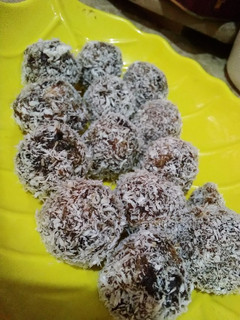A picture of Coconut dates balls#cookpadramdan.