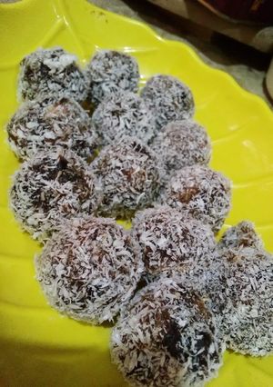 A picture of Coconut dates balls#cookpadramdan.