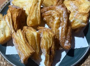 Una foto de Pasteles Hojaldrados de Dulce de leche