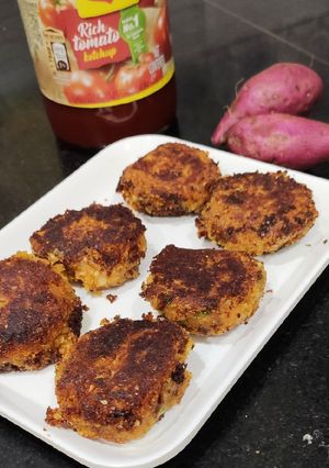 शकरकंद की टिक्की (Shakarkand ki tikki recipe in Hindi) रेसिपी मुख्य फोटो