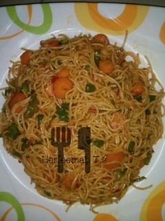 A picture of Stir fry spagetti.