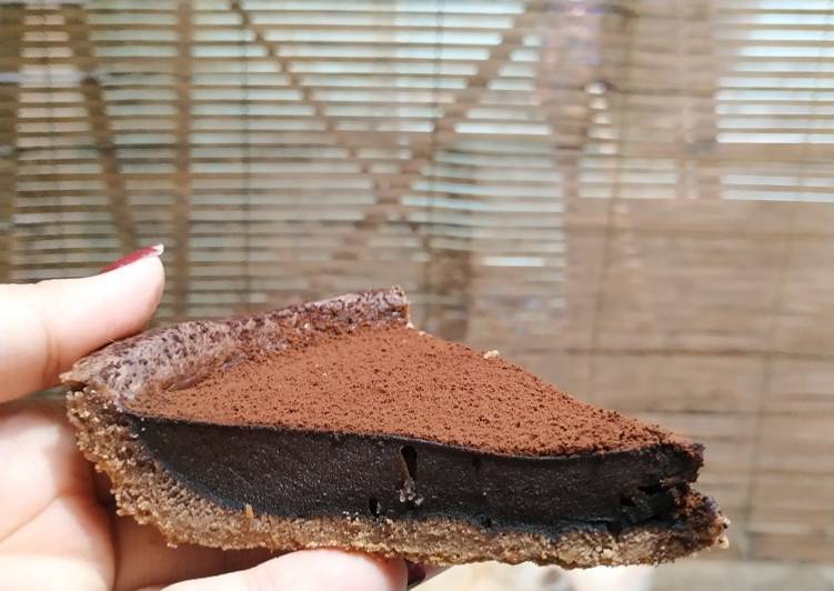 Langkah Mudah untuk Menyiapkan Cinnamon Choco Strawberry Pie Anti Gagal