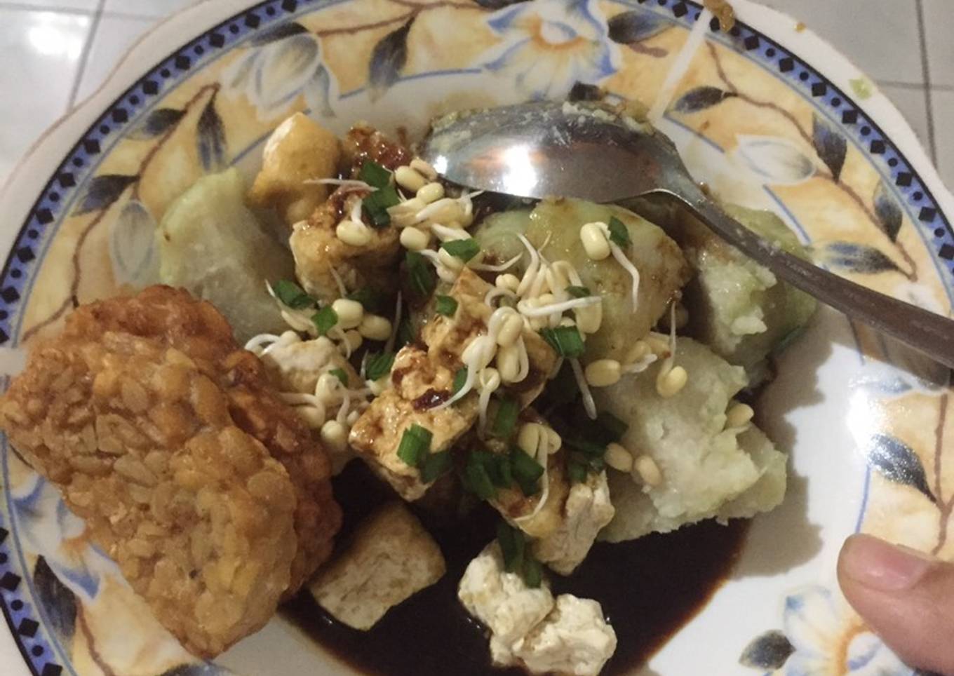 Lontong Tahu Tulungagung Sederhana tanpa petis