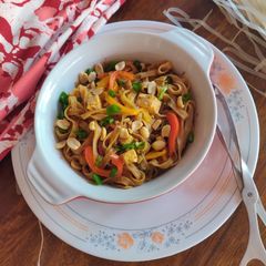 A picture of Vegetarian Pad Thai.