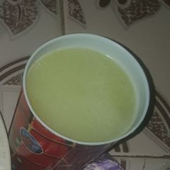 A picture of Ginger and lemon juice.