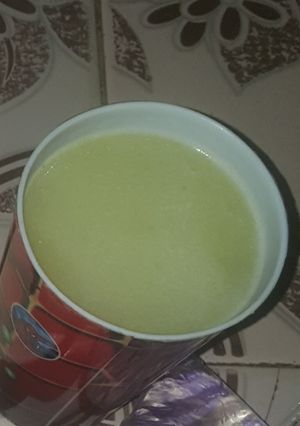 A picture of Ginger and lemon juice.