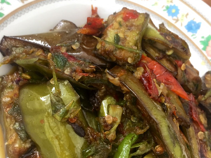 Langkah Mudah untuk Menyiapkan Sambal Goreng Terong Cabe Ijo Anti Gagal