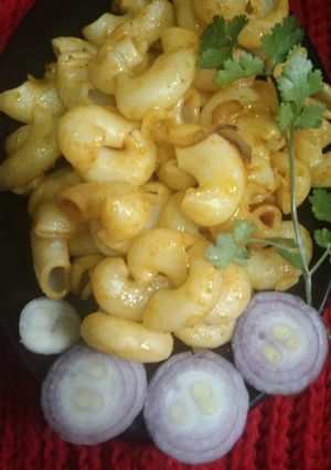 मैकरॉनी(Macaroni recipe in Hindi) रेसिपी मुख्य फोटो
