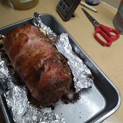 A picture of Bacon ham roll.
