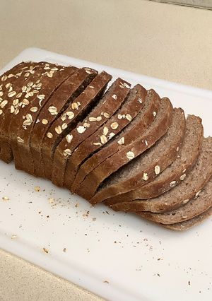A picture of Oatnut Sandwich Bread.