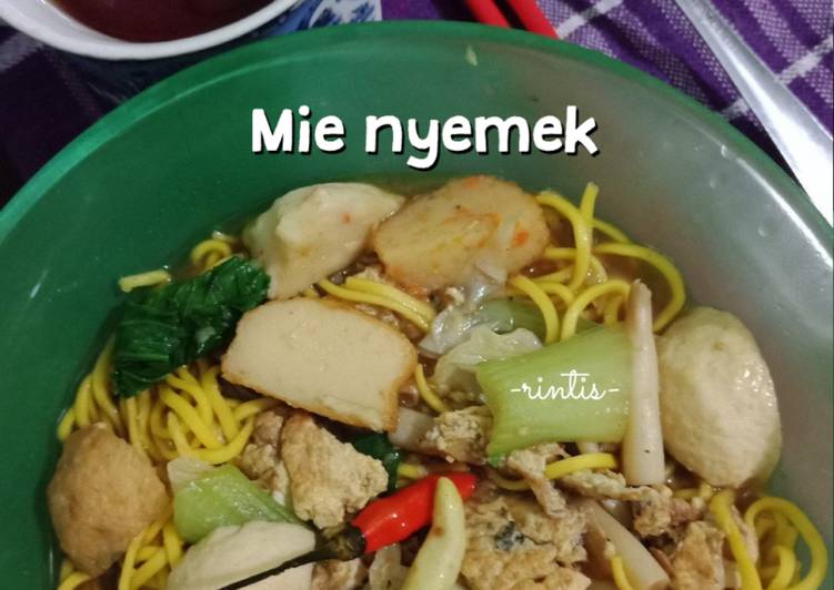 Mie Nyemek π