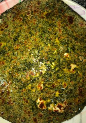 A picture of Shyam savera paratha (Palak paneer).