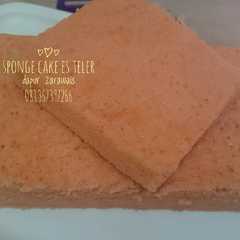 A picture of Sponge Cake Es Teler.
