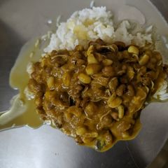 A picture of Field Beans (Asunde Kalu) Sprout Curry.