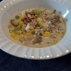 A picture of Ham, Burger and Rice Soup.