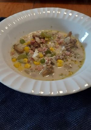 A picture of Ham, Burger and Rice Soup.