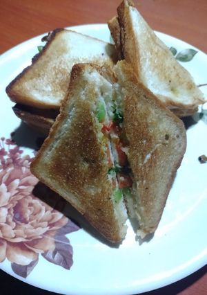 চিজ্গার্লিক ব্রেড (Cheese garlic bread recipe in Bangali) রেসিপির প্রধান ছবি