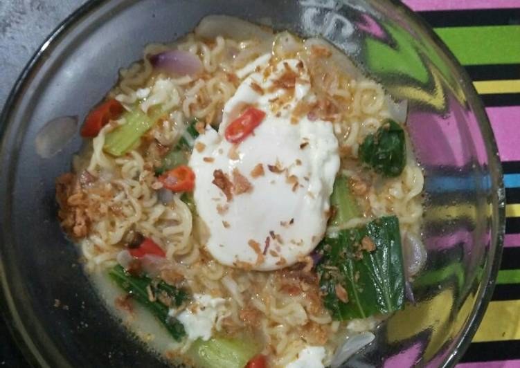 Indomie telur rebus setengah matang