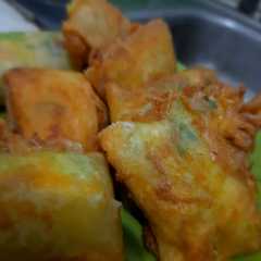 A picture of Martabak Telor mudah.