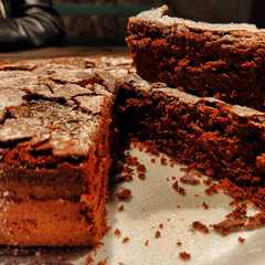 A picture of Torta húmeda de chocolate (torta de mi cumpleaños 🍫🎉).
