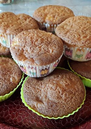 A picture of Easy Apple Muffins.