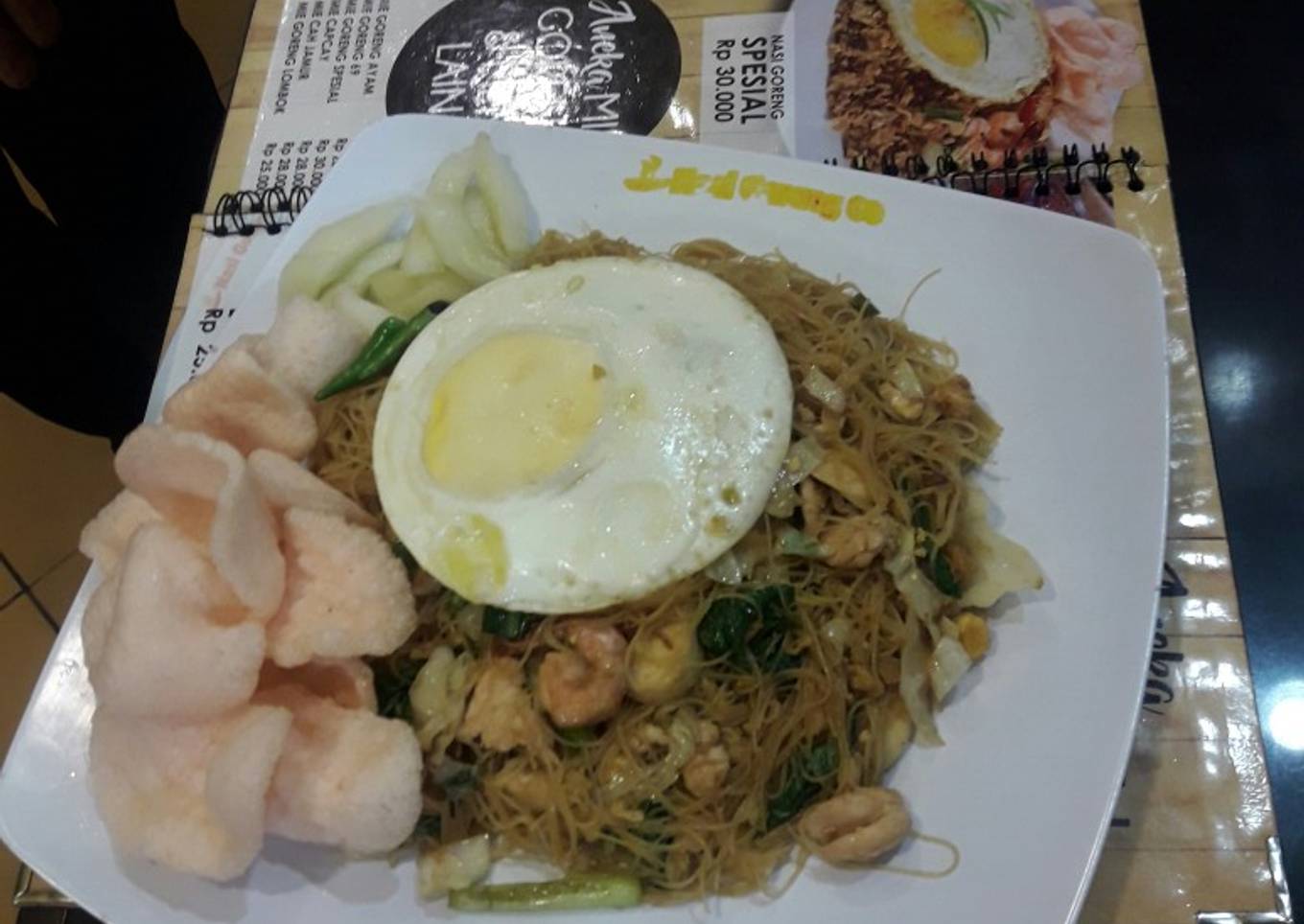 Bihun goreng special