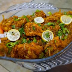 A picture of Khara masala chicken karahi.