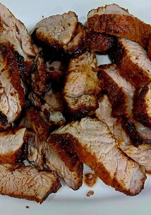 Hình của món Thịt nướng ngũ vị và nước tương.