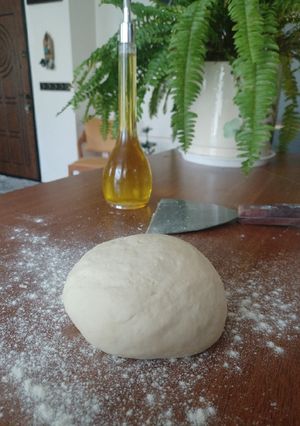 عکسی از دستور خمیر پیتزا