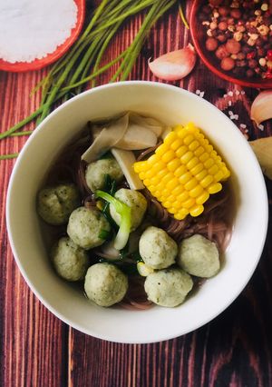 Hình của món Bún gạo lức cá basa viên thì là.