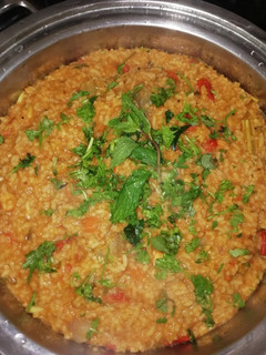 பிஸிபேளாபாத்(bisibelebath recipe in tamil) செய்முறை முக்கிய புகைப்படம்