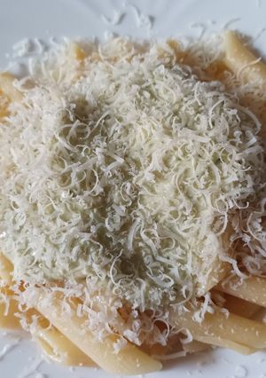 Cukkinipesto pennetésztával recept fotója