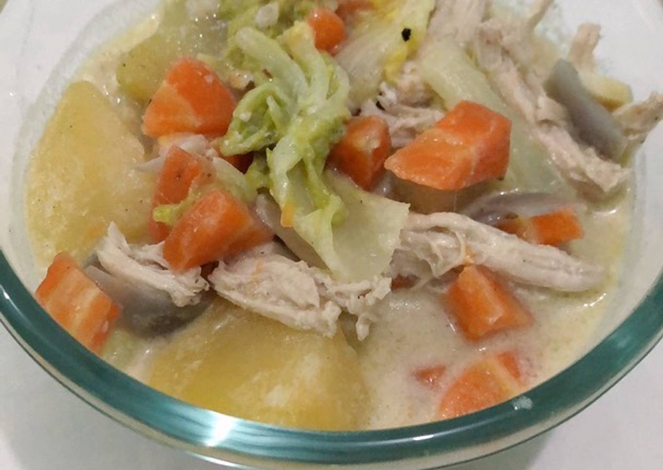 Creamy chicken lunch / easy chicken stew (mudah buatnya dan cocok untuk yang lagi diet ya)
