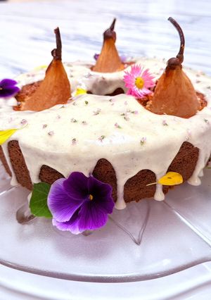 A picture of Pear - Cardamom cake.