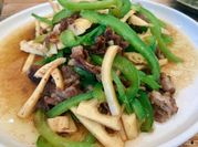 A picture of pork green peppers