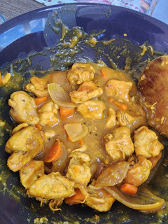 Una foto de Pollo al curry