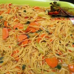 A picture of Jallof spaghetti.