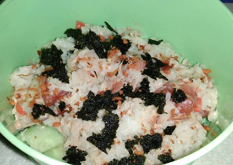 Cara Gampang Membuat Nasi tuna mayones (spicy) 🍚🐟, Lezat Sekali