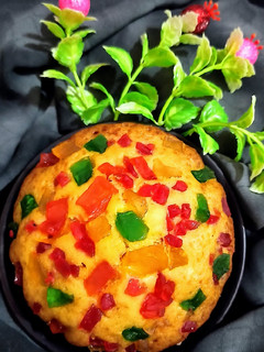 कस्टर्ड टूटी फ्रूटी केक(custard tutti frutti cake recipe in Hindi) रेसिपी मुख्य फोटो