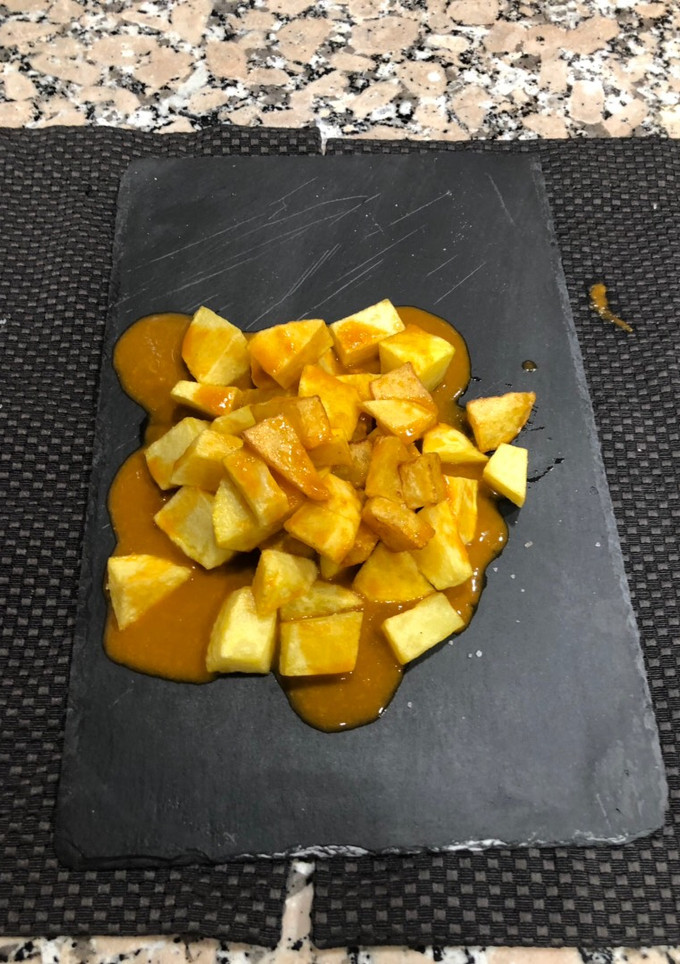 Una foto de Patatas bravas con la salsa auténtica